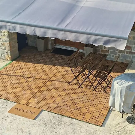 Apartma Na Razgledni Poti アパート *