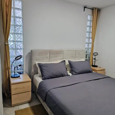 Apartma Na Razgledni Poti アパート アンカラン
